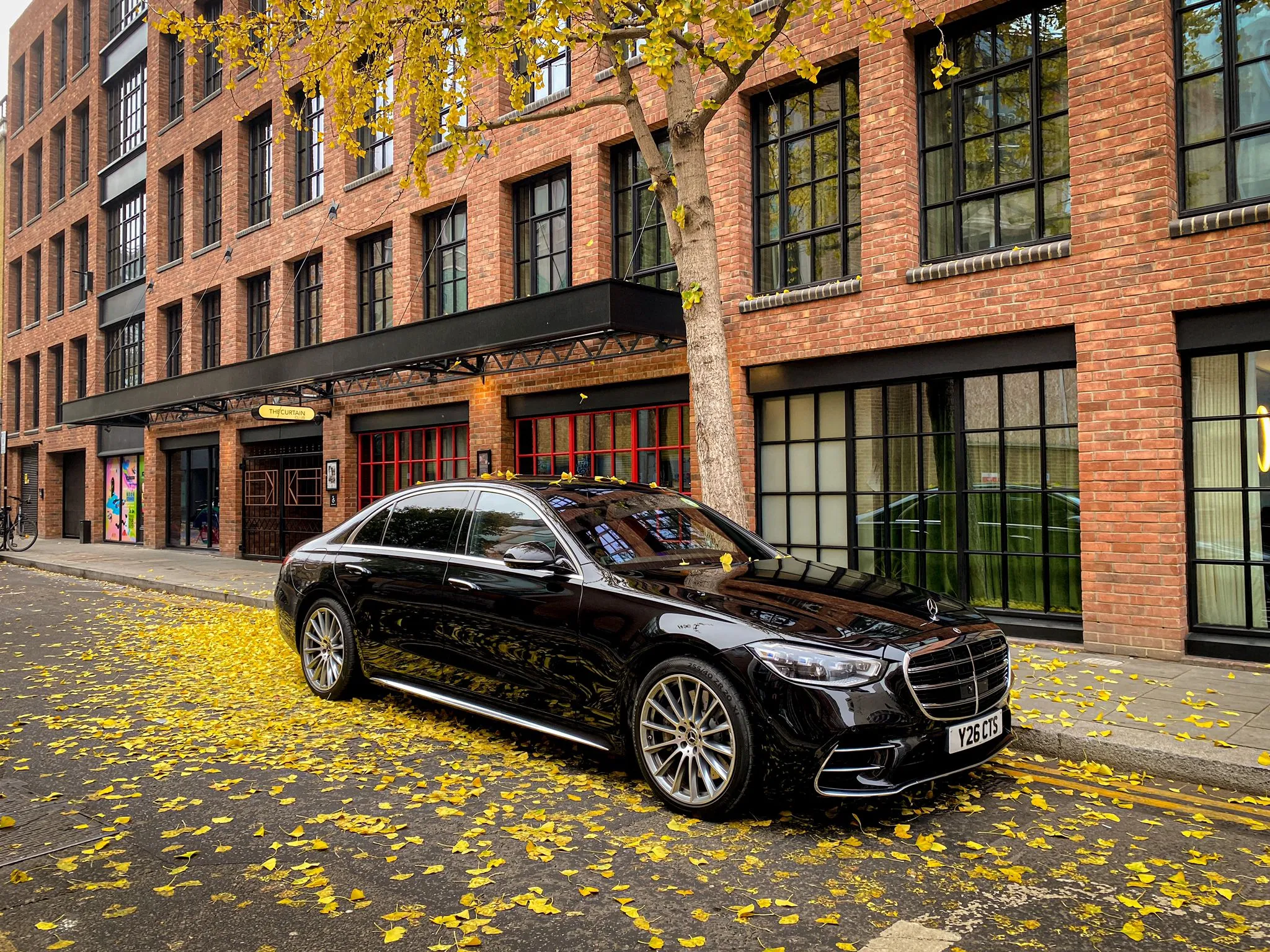 Mercedes-Benz-S580e-First-CLass-Chauffeur-Service-London-Lanz-CTS.webp