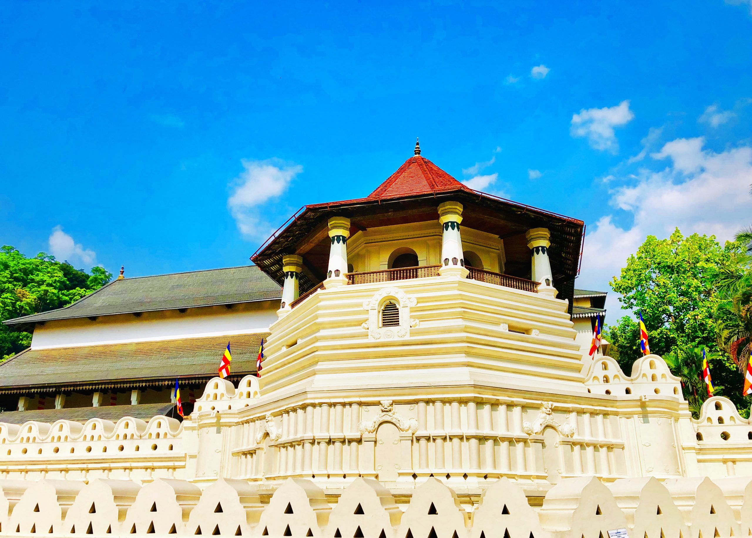 Sri-Lanka_Temple-of-Tooth-Kandy-scaled-1.jpg