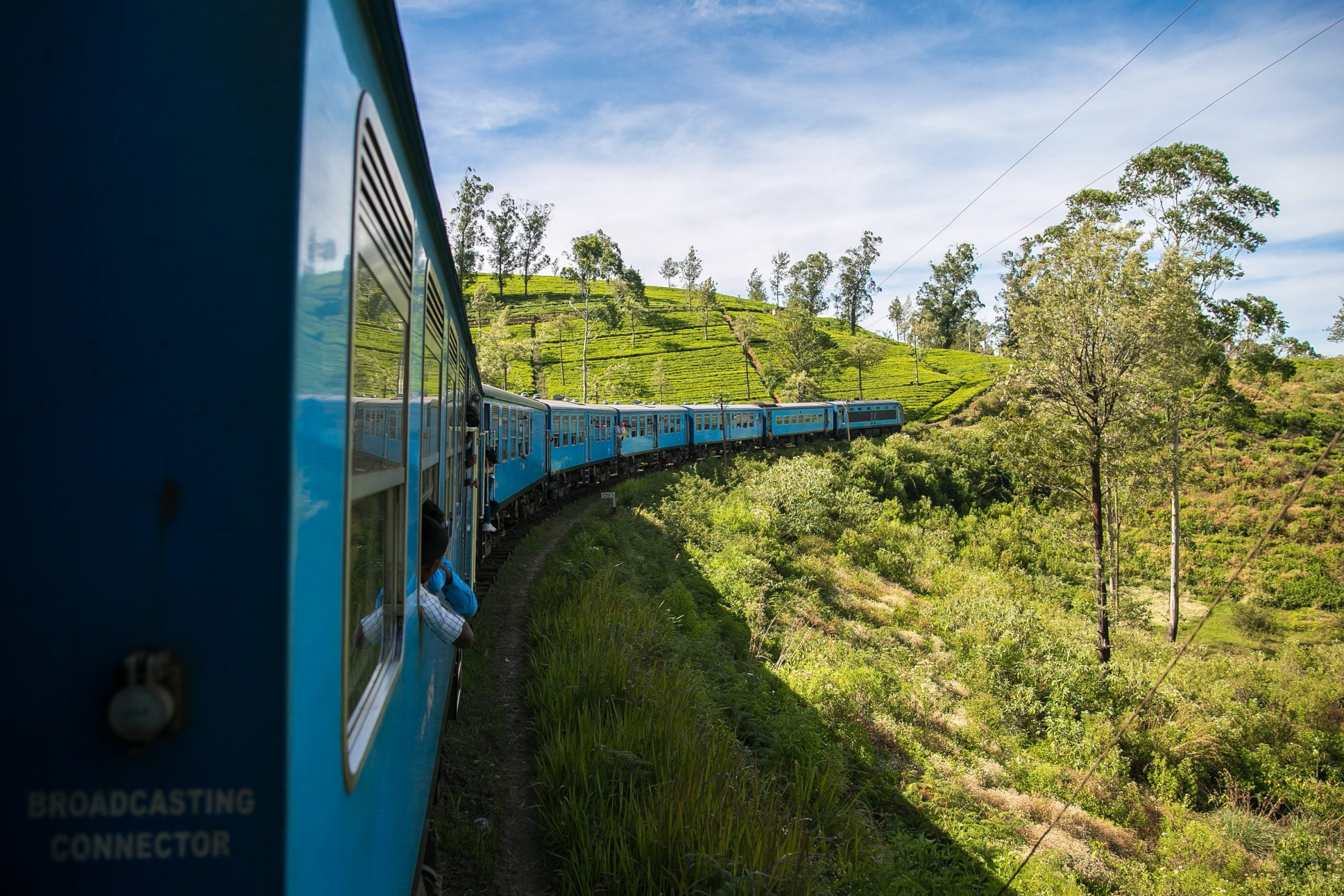 Sri-Lanka_Train-scaled-1.jpg